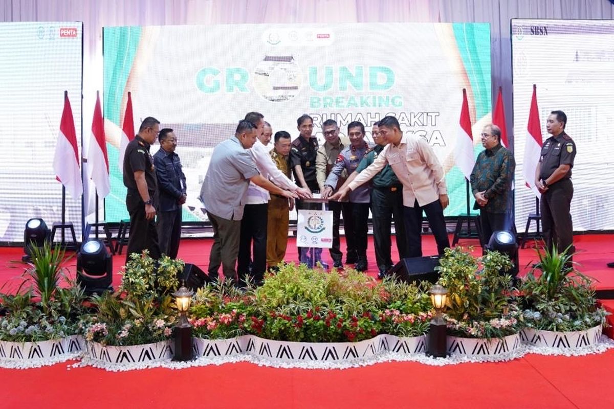 Groundbreaking proyek pembangunan Rumah Sakit (RS) Adhyaksa Jambi di Jl. H. Tomok,
Arab Melayu, Kecamatan Pelayangan, Kota Jambi, Rabu (19/2/2025).