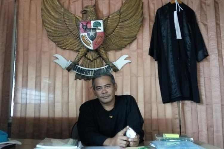  Tim Advokasi Kaprabuan Sumedang Larang, Kamaludin. 