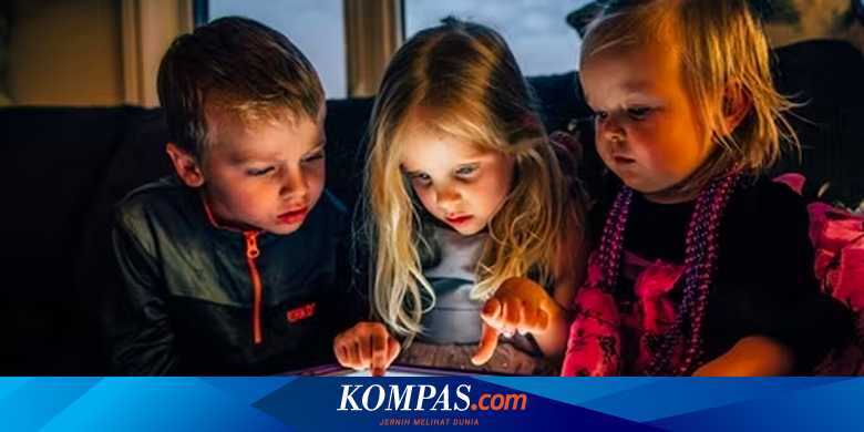 Pengaruh Waktu Layar pada Kesehatan Mental Anak: Apa yang Perlu Orang Tua Ketahui