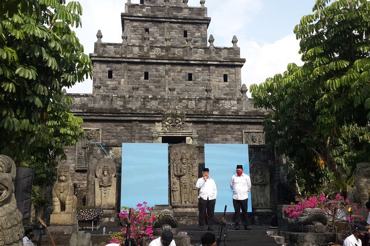 Pasangan SanDi saat deklarasi di Lembah Tumpang, Kabupaten Malang untuk Pilkada Kabupaten Malang 2020, Kamis (3/9/2020).