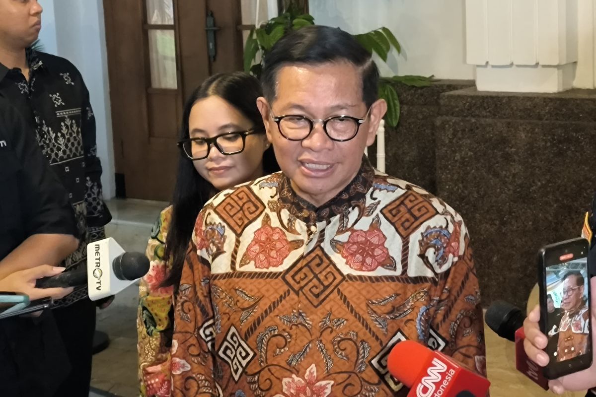 Gubernur Jakarta, Pramono Anung saat ditemui di Rumah Dinas Gubernur Jakarta, Taman Suropati, Menteng, Jakarta Pusat.