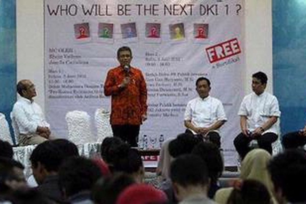 Calon Gubernur dan calon wakil Gubernur DKI Jakarta, Faisal Basri, Didik Rachbini, Hendardji Soepandji, Ahmad Riza, dan Basuki Tjahaja Purnama, menghadiri acara dialog publik dengan tema Jakarta 2012-20017 Akan Dibawa Kemana, di Kampus Al Azhar, Jakarta, Rabu (6/6/2012). Acara digelar oleh Komunitas Mahasiswa Public Relations Politik Iniversitas Al Azhar, sebagai rangkaian kegiatan Youth Political Outlook 2012. 