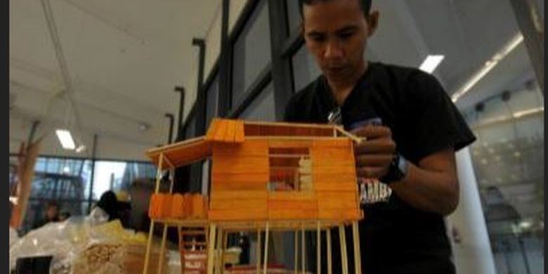 Contoh Proses Pembuatan Konstruksi Miniatur Rumah Dari Styrofoam