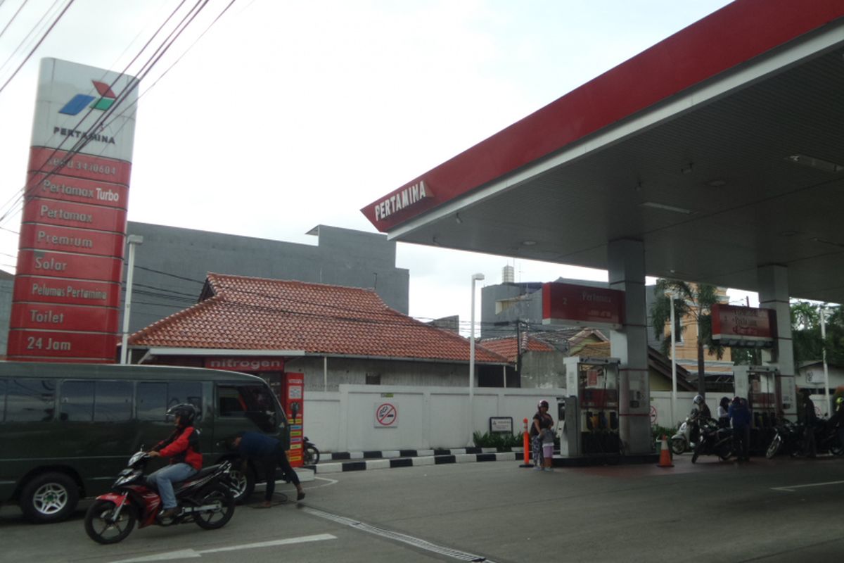 Seorang netizen dalam postingan di media sosial mengeluh saat mengisi bensin di SPBU 34-10604 di Jalan Bungur Besar Raya, Jakarta Pusat. Ia menduga ada kecurangan yang dilakukan pihak manajemen SPBU, Rabu (31/5/2017)