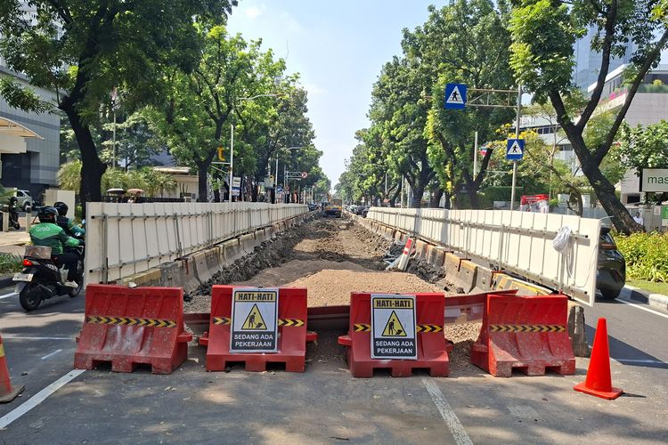 Pembetonan Jalan Kebon Sirih Dikerjakan Bertahap, Ditargetkan Rampung September 2026