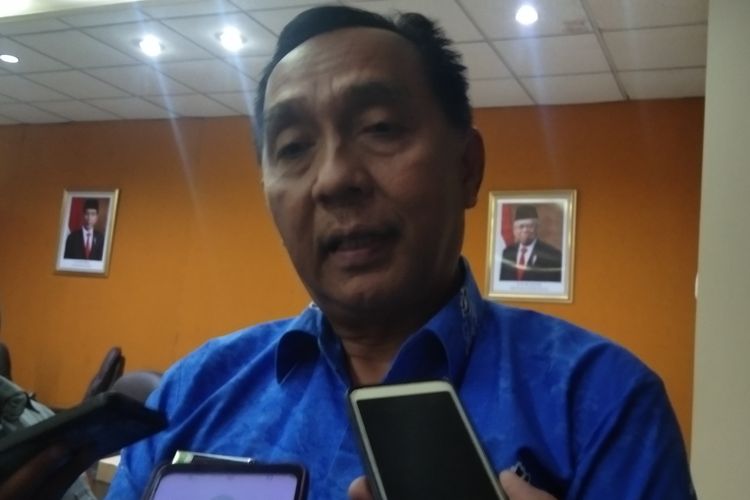 Direktur PDAM Kota Magelang, Bambang Pulunggono saat memberikan keterangan, Kamis (25/4/2024).
