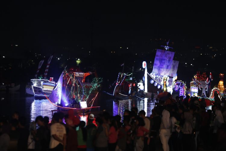 Wali Kota Semarang, Hendrar Prihadi, membuka Festival Banjir Kanal Barat, Jumat (11/5/2018).