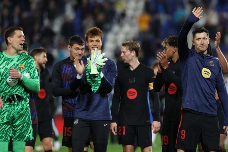 Pini Zahavi dan Barcelona Bertemu, Bahas Kontrak Lewandowski dan Hansi Flick