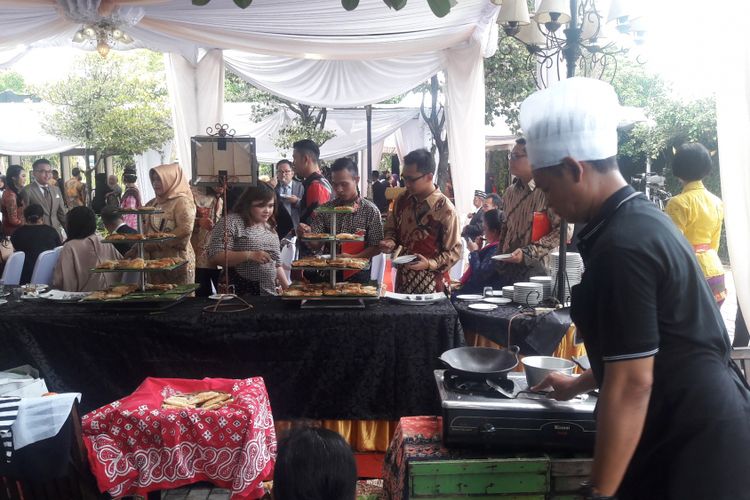 Suasana meja camilan di pesta pernikahan Bobby Nasution dan Kahiyang Ayu.