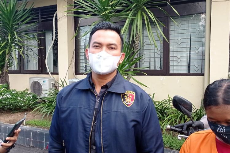 Kasatreskrim Polres Ngawi, ada 12 kasus jebakan tikur beralirna listrik yang ditangani Polres Ngawi satu tahun terkahir. Empat pelaku pemasang jebakan tikus beraliran listrik dipidana penjara 8 hingga 12 bulan.