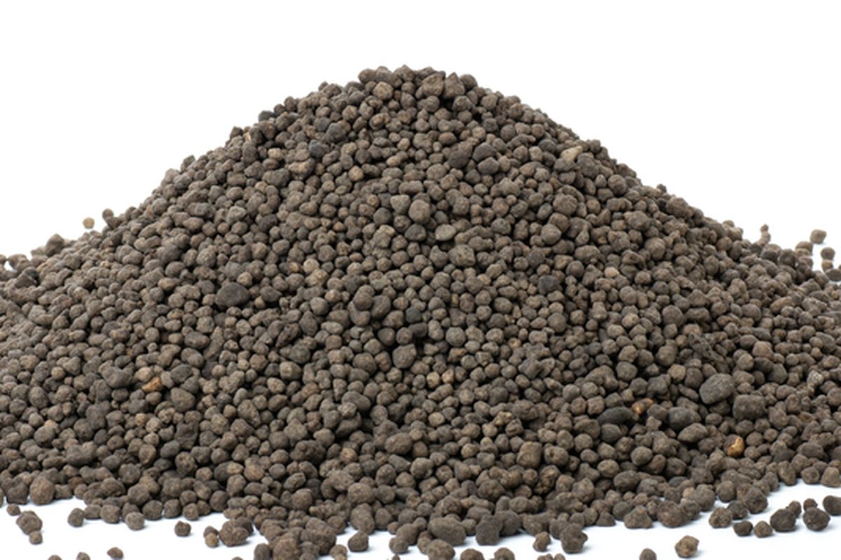 Ilustrasi pupuk kimia, pupuk fosfor. 