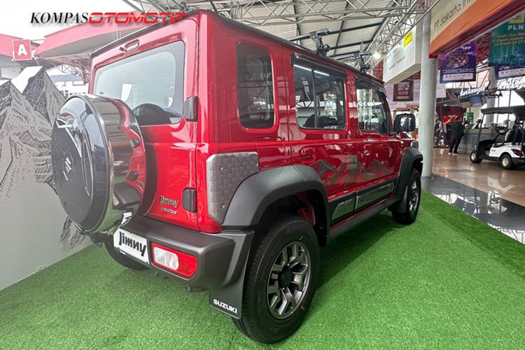 Suzuki Jimny 5 pintu di IIMS 2024