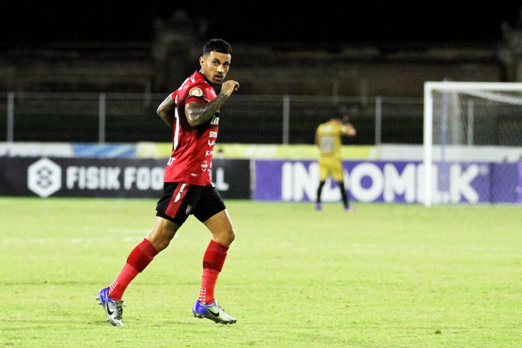 Pemain Bali United Stefano Lilipaly saat pertandingan pekan 23 Liga 1 2021-2022 melawan PSM Makassar yang berakhir dengan skor 2-2 di Stadion I Gusti Ngurah Rai Denpasar, Senin (7/2/2022) malam.