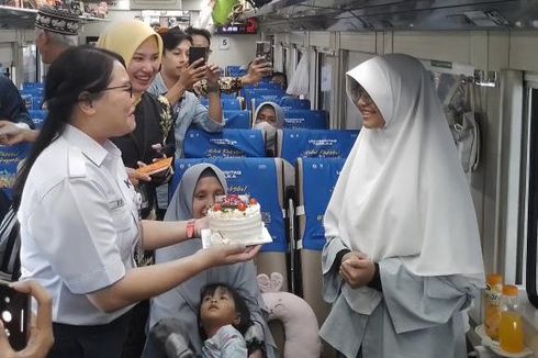 Hari Kartini, Penumpang Perempuan yang Ultah Dapat Kejutan di Stasiun Purwokerto