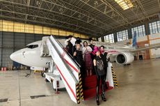 Gandeng Garuda Indonesia, Passion Jewelry Bikin Livery dengan Corak Fushia