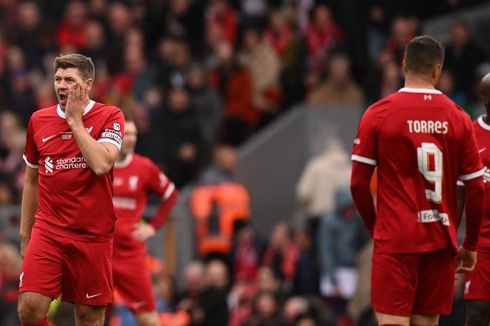 Gerrard dan Torres Kembali Berkostum Liverpool, The Kop Terpukau