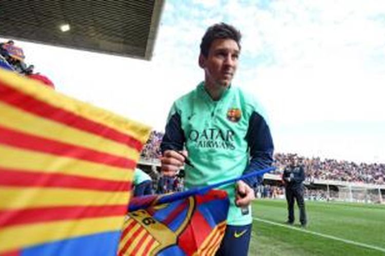 Striker Barcelona, Lionel Messi, dalam sesi latihan tim di Miniestasi, Barcelona, Kamis (3/1/2014).