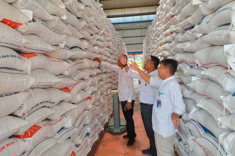 Polisi Ciamis Cek Gudang Bulog dan Imbau Masyarakat Tak 
