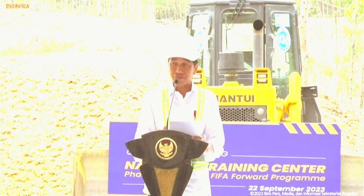 Jokowi "Ground Breaking" Pusat Latihan Timnas Sepak Bola di IKN