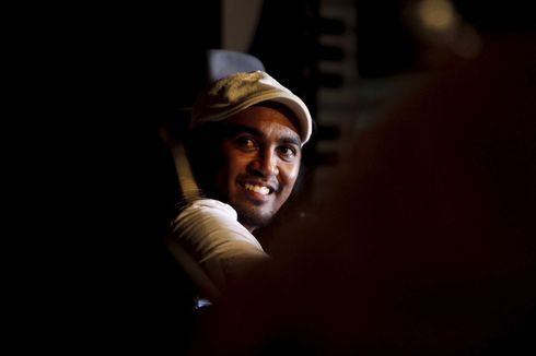 Glenn Fredly Minta Tompi Rahasiakan Penyakitnya