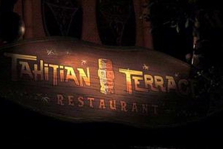 Restoran Tahitian Terrace, Disneyland Hongkong menyediakan makanan halal untuk pengunjung muslim.