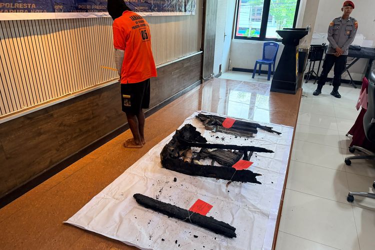 Sakit Hati Dituduh Warga, Pemuda di Jayapura Diduga Bakar Rumah Saat Mabuk Arak Bali
