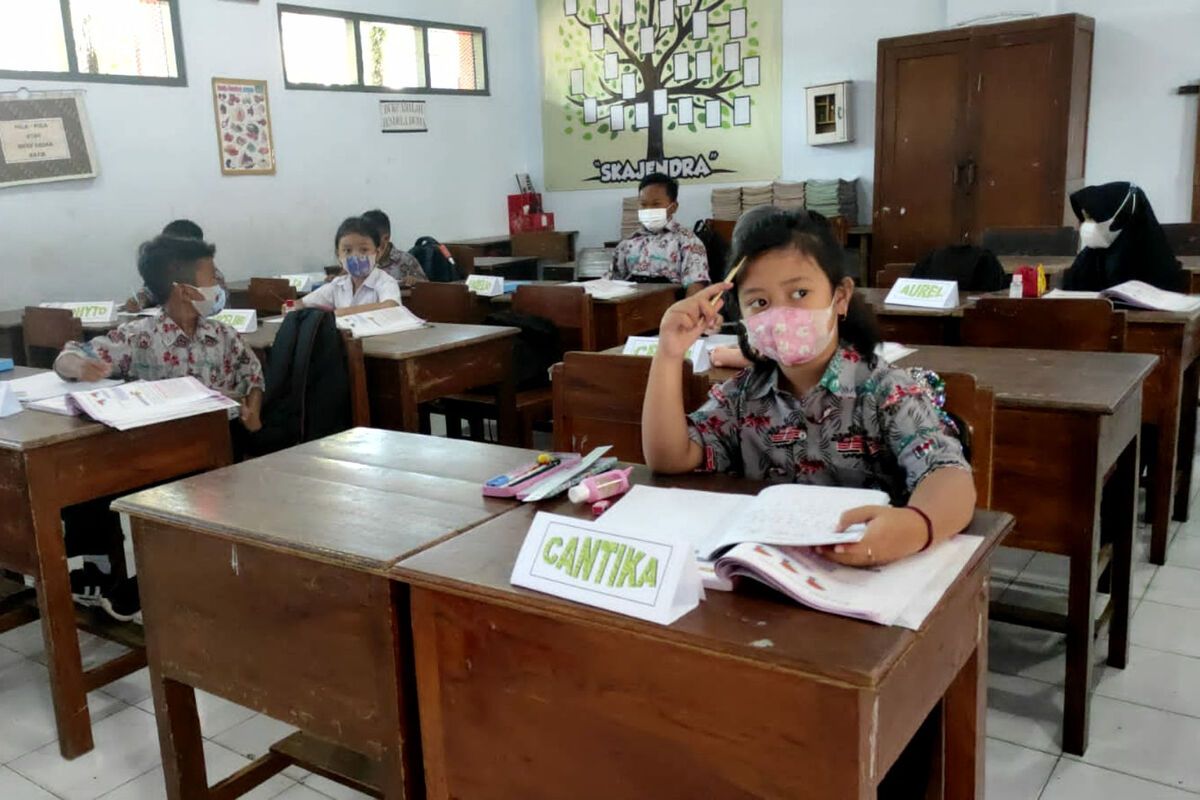 Siswa SDN Kepanjenlor 2 Kota Blitar mengikuti pembelajaran tatap muka Kamis pekan lalu (9/9/2021)
