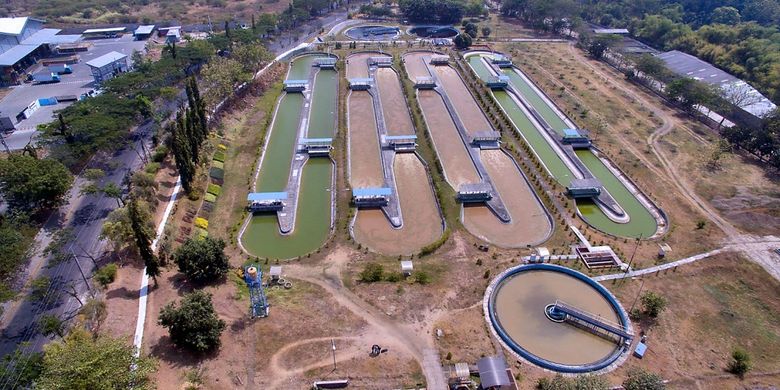 Instalasi pengolahan limbah cair di PIER Pasuruan. 