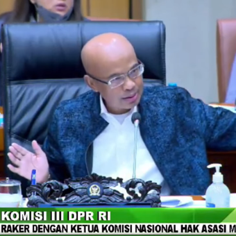 Tangkapan layar Wakil Ketua Komisi III DPR Desmond Mahesa dalam rapat Komisi III dengan Ketua Komnas HAM, Kamis (13/1/2022).