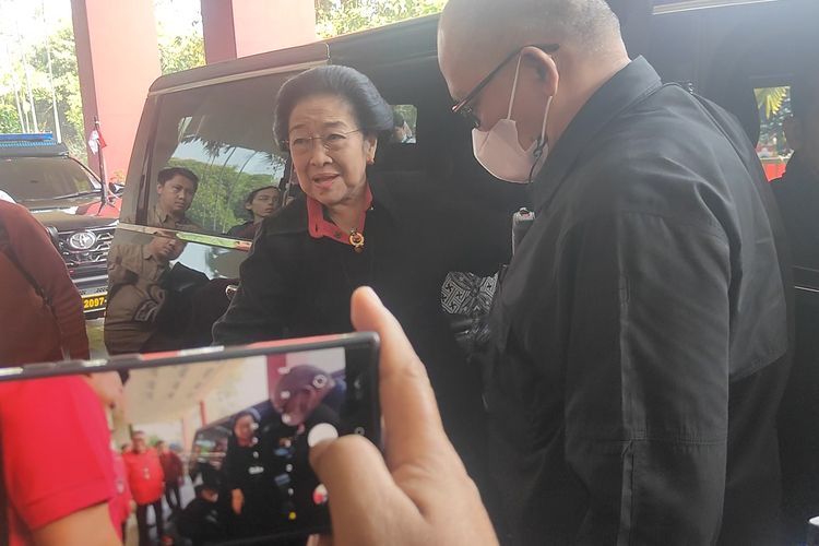 Megawati Akan Umumkan 305 Bakal Calon Kepala Daerah pada Pilkada 2024