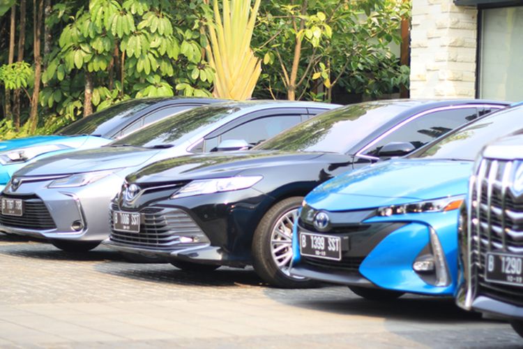 5 mobil Toyota yang dilengkapi teknologi hybrid terkini