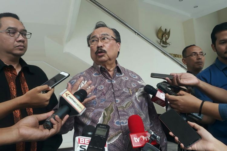 Ketua PP GP Farmasi Tirto Kusnadi usai menemui Wapres Jusuf Kalla, Rabu (30/1/2019).