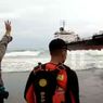 Kapal Tanker Pengangkut Aspal Edricko 3 Kandas di Pantai Sancang Garut