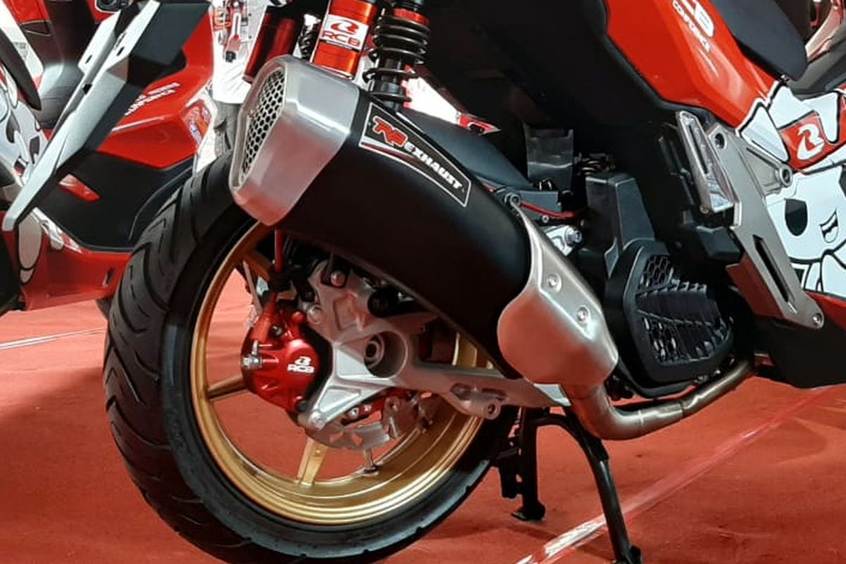 Pilihan knalpot racing Honda ADV 150 di IIMS Motobike Expo 2019