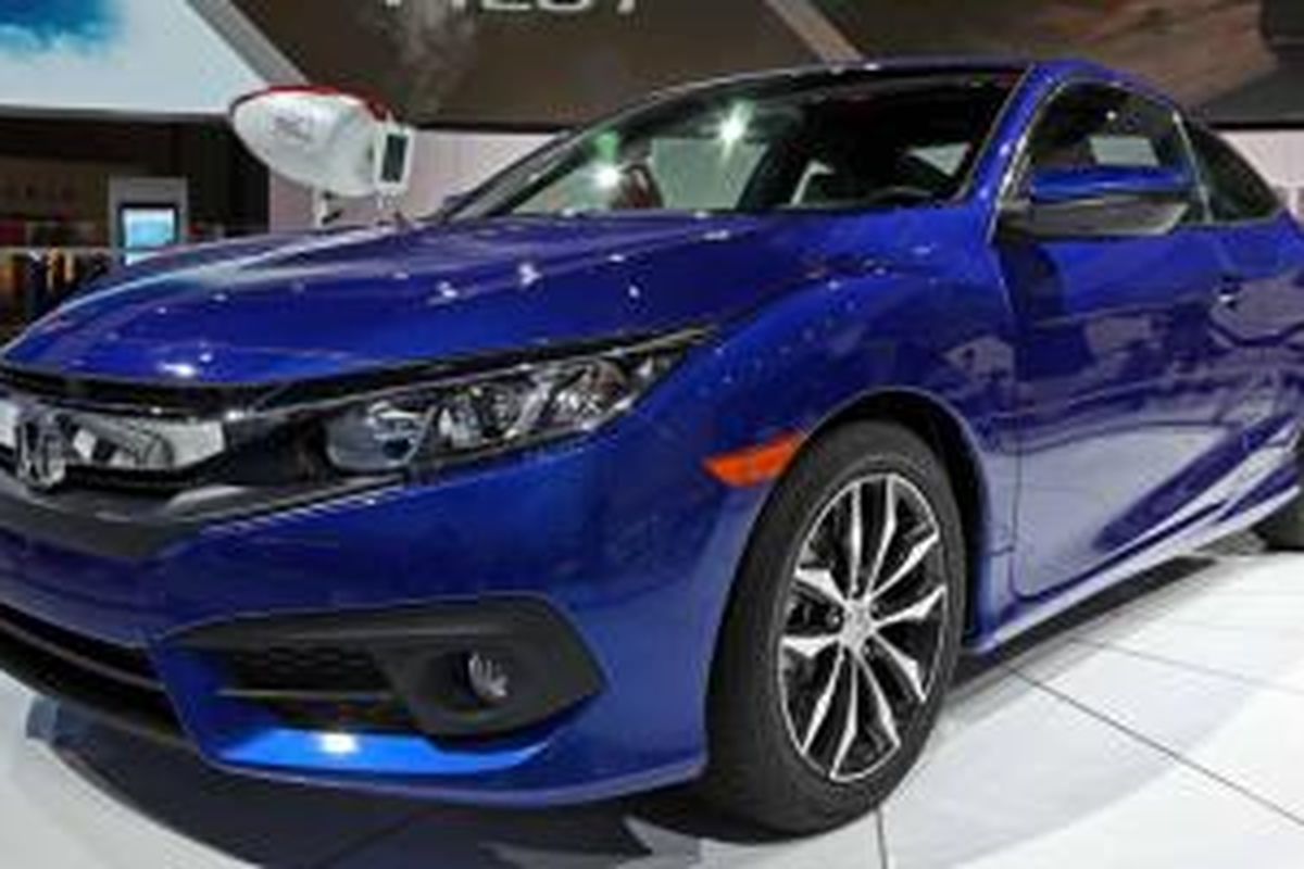 Honda All-New Civic Coupe yang diluncurkan di Los Angeles Auto Show 2015.