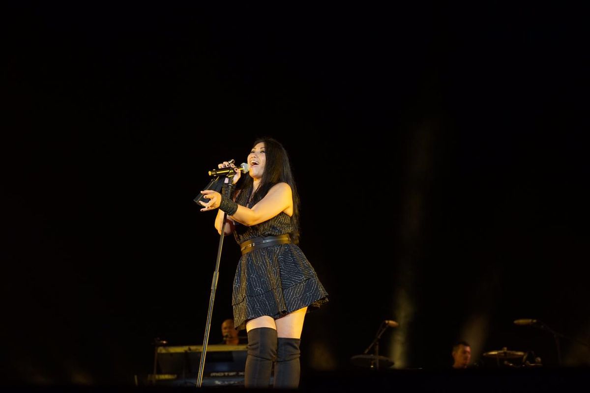 Anggun beraksi di malam terakhir Prambanan Jazz Festival 2019, di Kompleks Candi Prambanan, Yogyakarta, Minggu (7/7/2019).