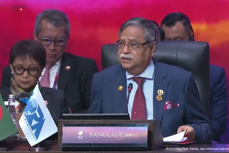 Presiden Bangladesh Mohammed Shahabuddin dalam Konferensi Tingkat Tinggi (KTT) Asia Timur ke-18 di JCC Senayan, Jakarta Pusat, Kamis (7/9/2023).