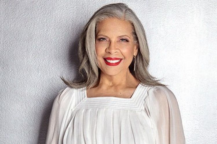 Penyanyi Patti Austin.