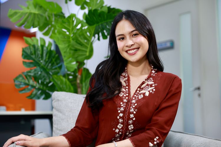 Maudy Ayunda Eksplorasi Tanaman Lokal untuk Bahan Skincare