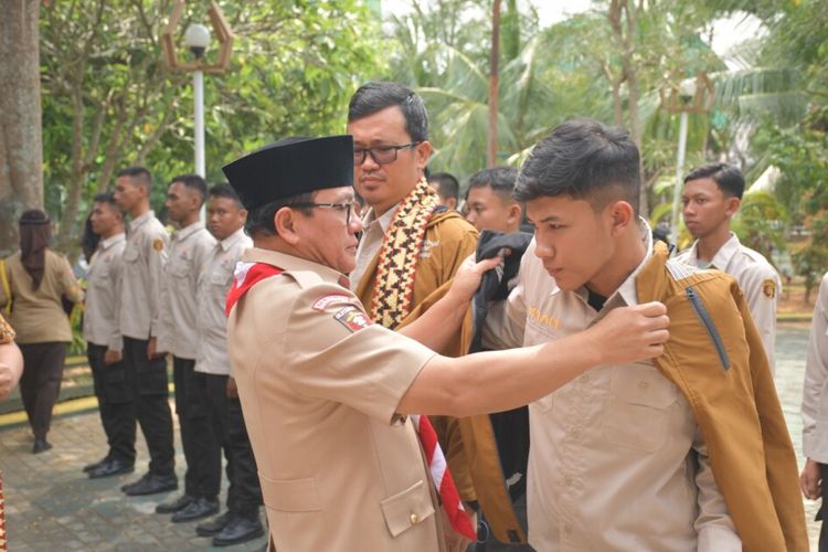 Walkot Metro Wahdi Siradjuddin melepas delegasi 32 Pramuka untuk mengikuti Raimuna Nasional XII di Cibubur, Jakarta Timur, Sabtu (12/8/2023).