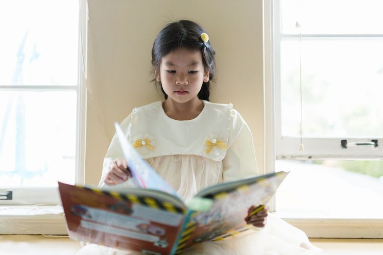 6 Cara Kreatif Melatih Anak Suka Membaca Tanpa Membuka Buku