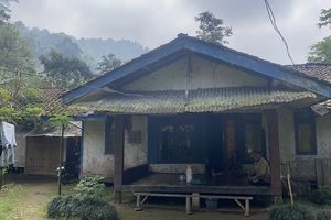 Melihat Kediaman Abah Sarnuh: Rumah dengan Listrik Nol Rupiah, Tak Tergantung Pasokan PLN