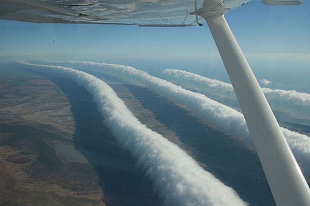 Awan morning glory langka yang hanya ada di Australia.