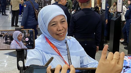 Hadiri Debat Cawapres, Khofifah: Hari Ini Hari Pertama Saya Masuk TKN Prabowo-Gibran
