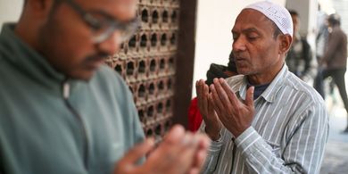 3 Sholawat untuk Dilantunkan di Hari Santri: Sholawat Nariyah, Sholawat Fatih, dan Mahalul Qiyam