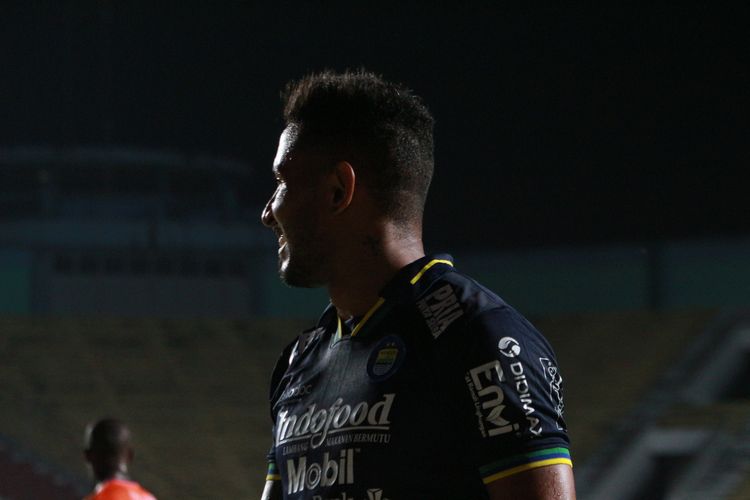 Ekspresi penyerang Persib Bandung, Wander Luiz, dalam pertandingan Piala Menpora 2021 yang dilangsungkan di Stadion Maguwoharjo, Sleman, pada Jumat (2/4/2021) malam WIB.