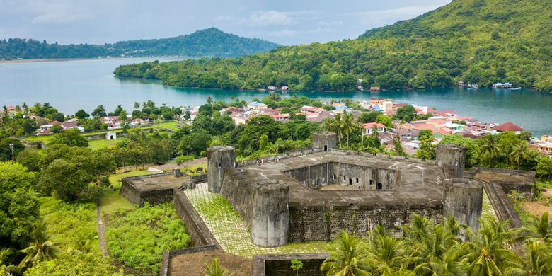 7 Tempat Wisata Banda Neira, Benteng hingga Gunung Api Halaman all -  Kompas.com