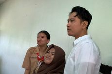 Siswi SMAN 70 Jakarta Antusias Foto bersama Gibran Saat Tinjau Program Makan Bergizi