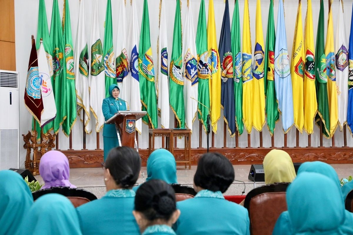 Tri Tito Karnavian Lantik Andi Indriaty Syaiful sebagai Pj Ketua TP PKK dan Tim Pembina Posyandu Sulsel