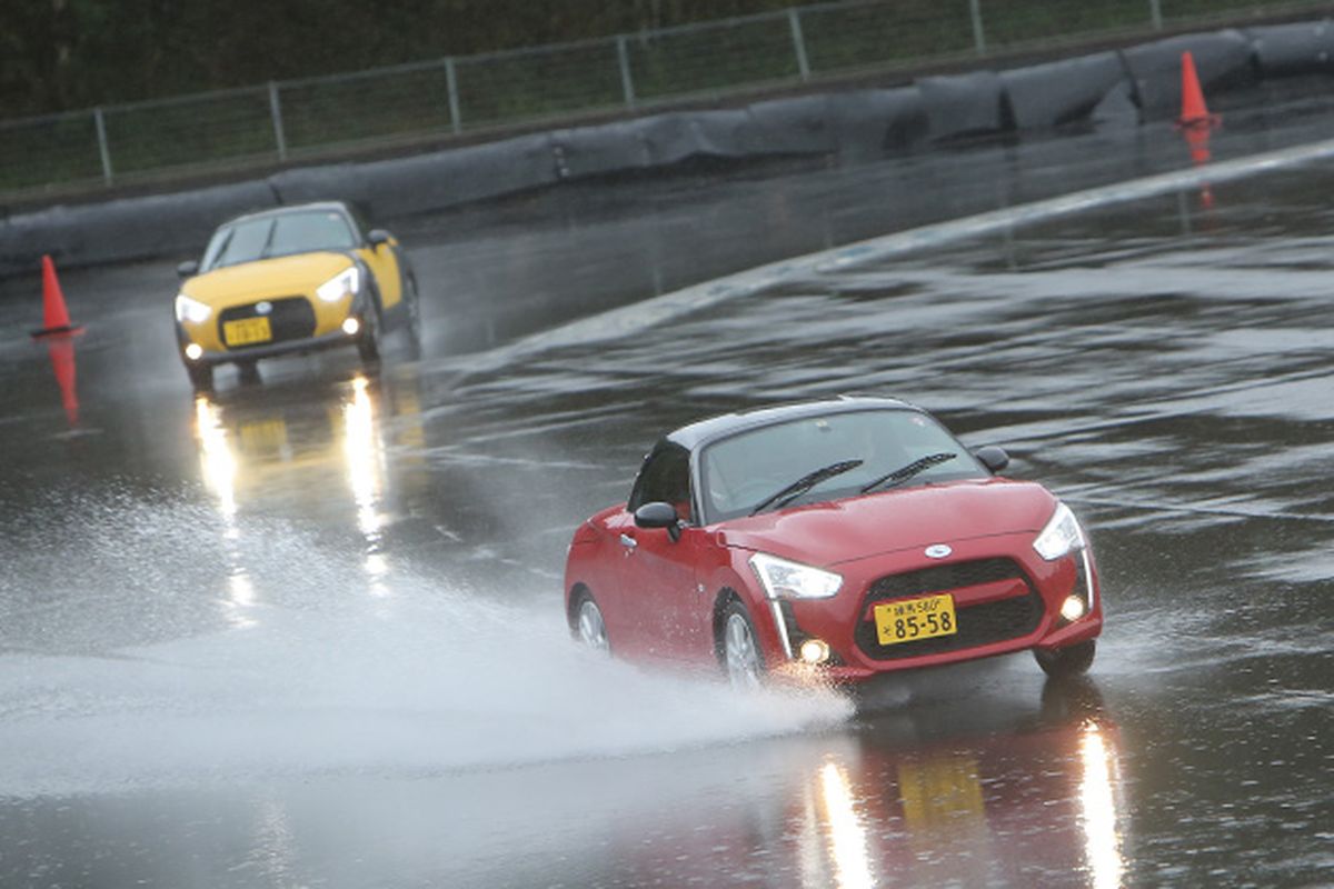 Test drive Daihatsu Copen di Fuji Speedway